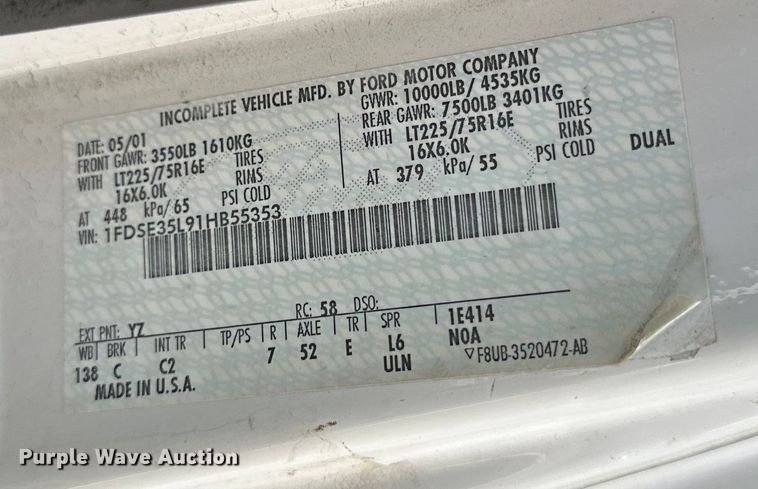 image for item EB2526 2001 Ford  E350 Super Duty delivery truck