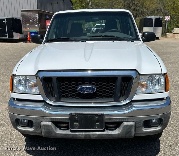image for item EB2532 2005 Ford Ranger XLT SuperCab pickup truck