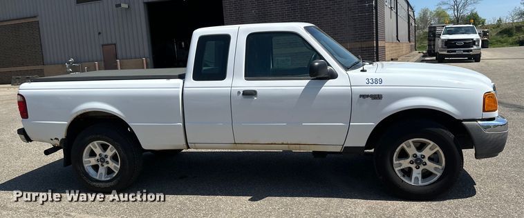 image for item EB2532 2005 Ford Ranger XLT SuperCab pickup truck
