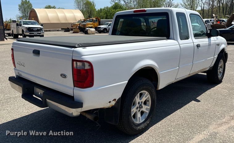 image for item EB2532 2005 Ford Ranger XLT SuperCab pickup truck
