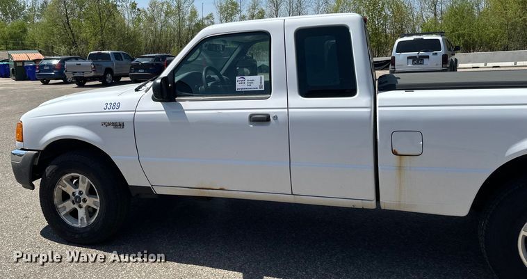 image for item EB2532 2005 Ford Ranger XLT SuperCab pickup truck