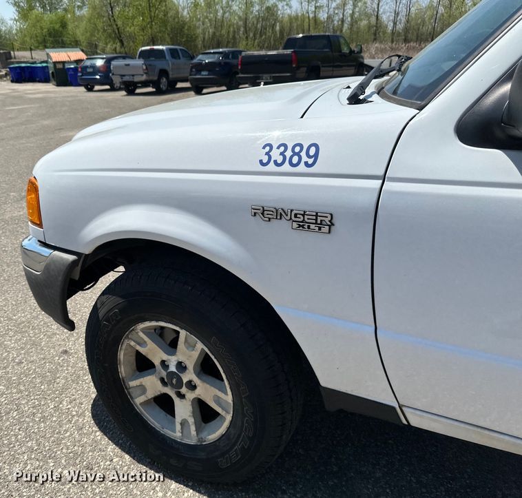 image for item EB2532 2005 Ford Ranger XLT SuperCab pickup truck