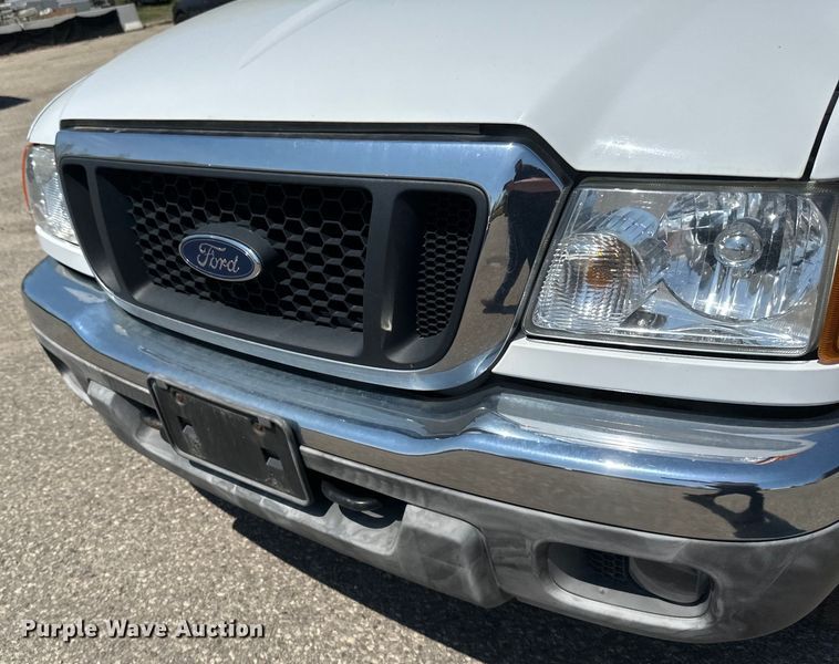 image for item EB2532 2005 Ford Ranger XLT SuperCab pickup truck