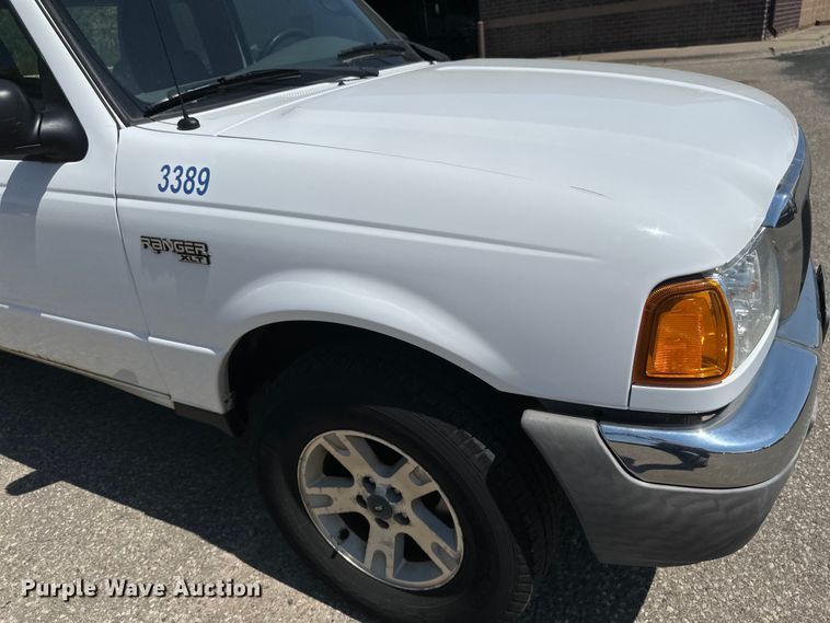 image for item EB2532 2005 Ford Ranger XLT SuperCab pickup truck