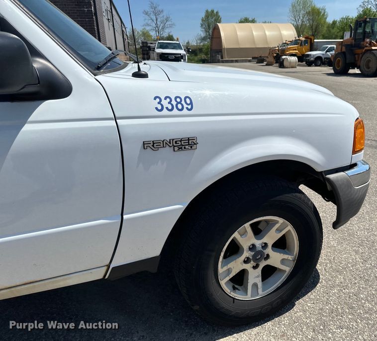 image for item EB2532 2005 Ford Ranger XLT SuperCab pickup truck