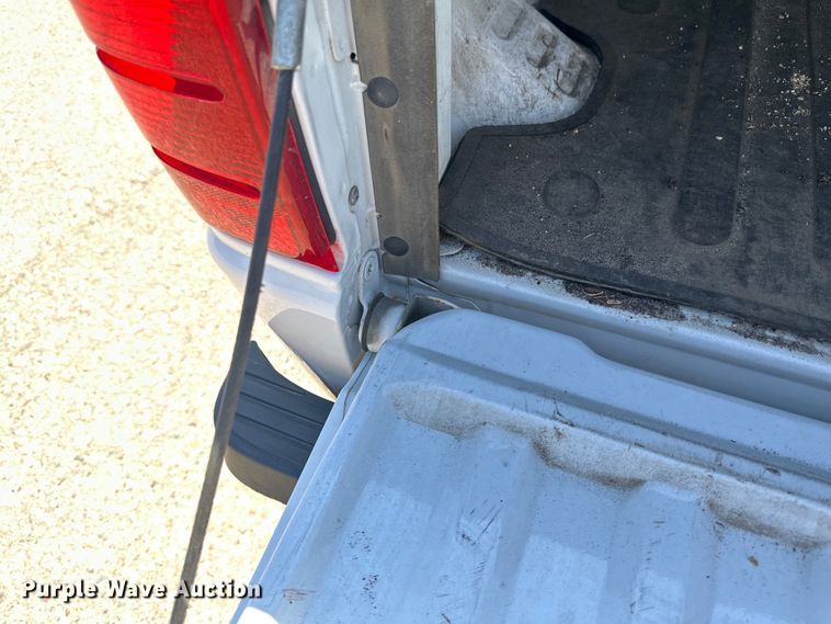 image for item EB2532 2005 Ford Ranger XLT SuperCab pickup truck