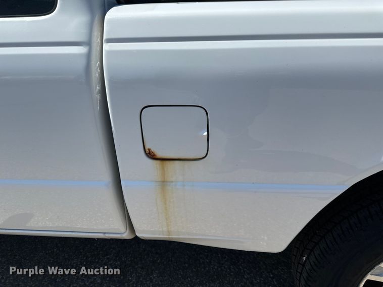 image for item EB2532 2005 Ford Ranger XLT SuperCab pickup truck