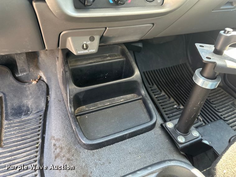 image for item EB2532 2005 Ford Ranger XLT SuperCab pickup truck