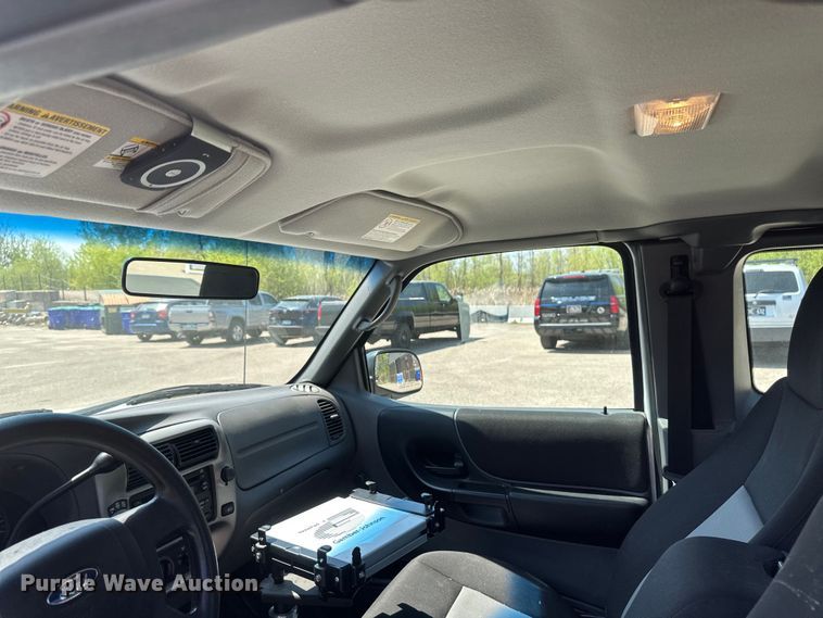 image for item EB2532 2005 Ford Ranger XLT SuperCab pickup truck