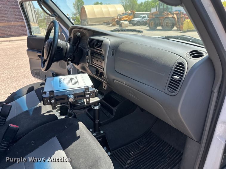 image for item EB2532 2005 Ford Ranger XLT SuperCab pickup truck