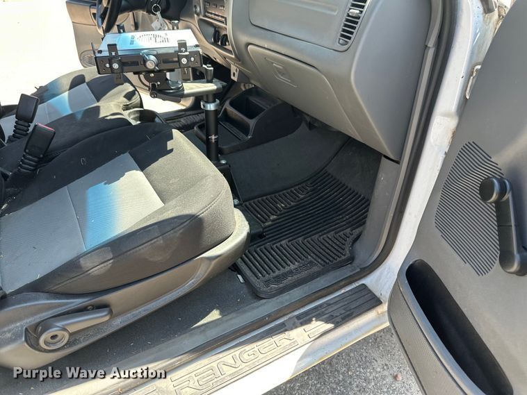 image for item EB2532 2005 Ford Ranger XLT SuperCab pickup truck