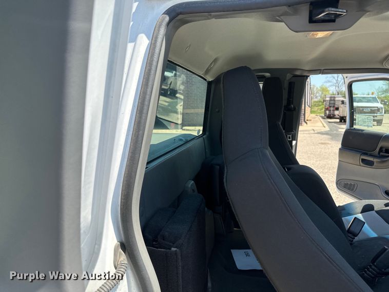 image for item EB2532 2005 Ford Ranger XLT SuperCab pickup truck