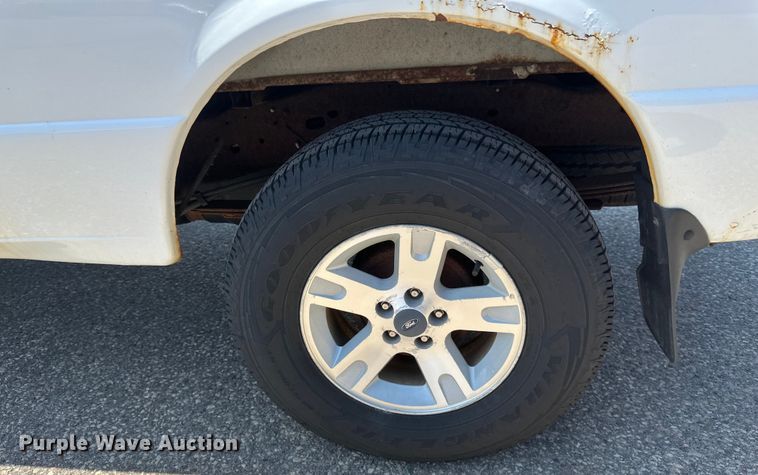 image for item EB2532 2005 Ford Ranger XLT SuperCab pickup truck