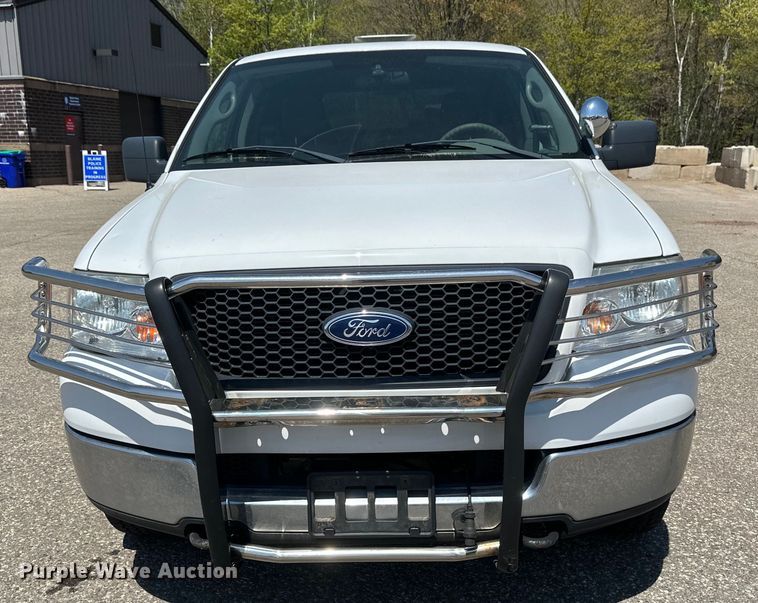 image for item EB2533 2005 Ford F150 XLT SuperCab pickup truck