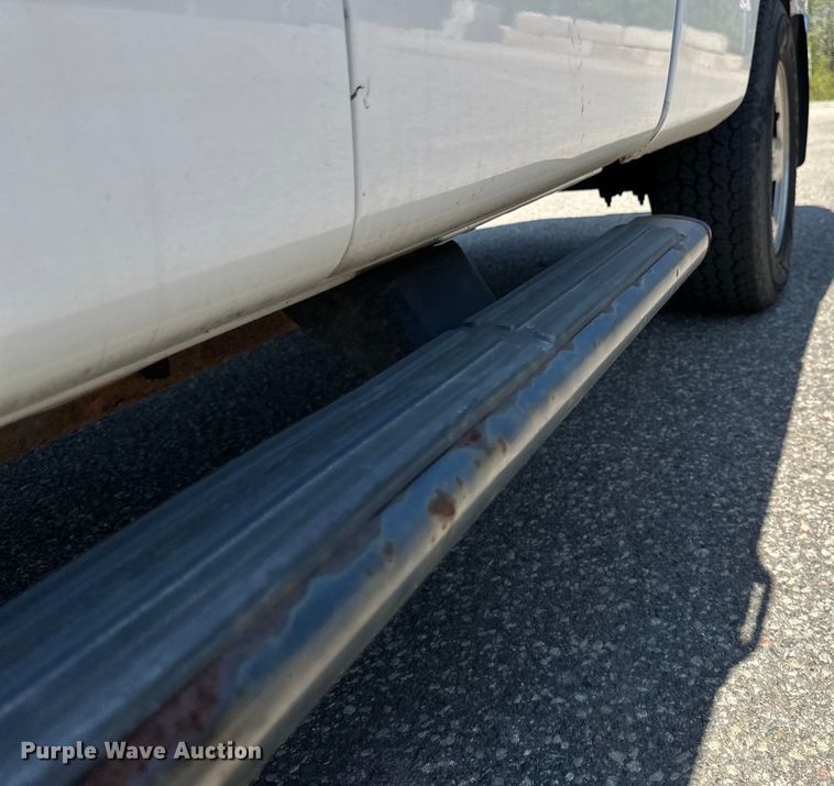 image for item EB2533 2005 Ford F150 XLT SuperCab pickup truck