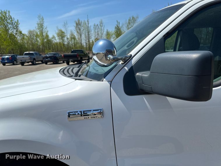 image for item EB2533 2005 Ford F150 XLT SuperCab pickup truck