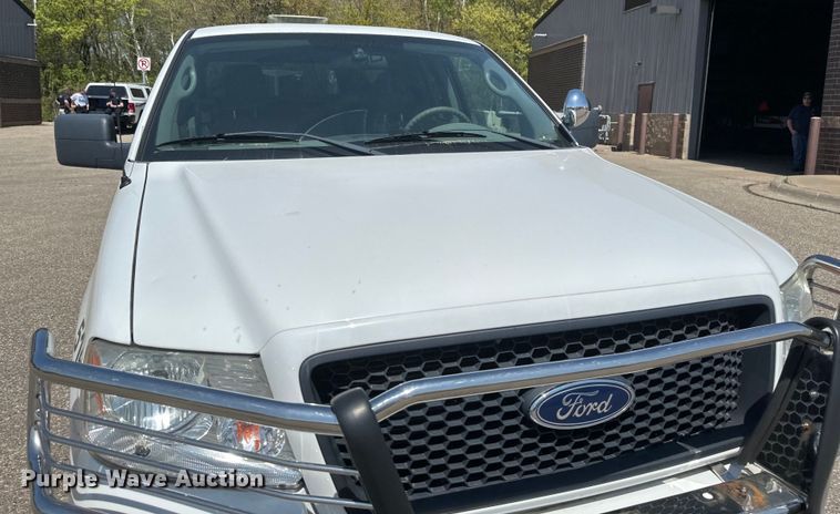 image for item EB2533 2005 Ford F150 XLT SuperCab pickup truck