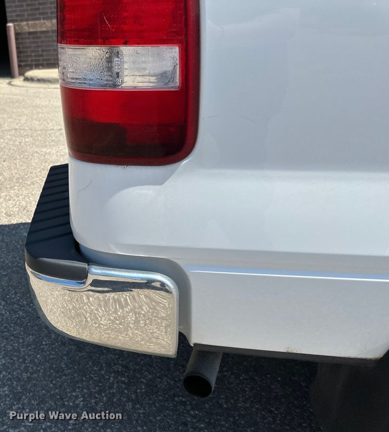 image for item EB2533 2005 Ford F150 XLT SuperCab pickup truck