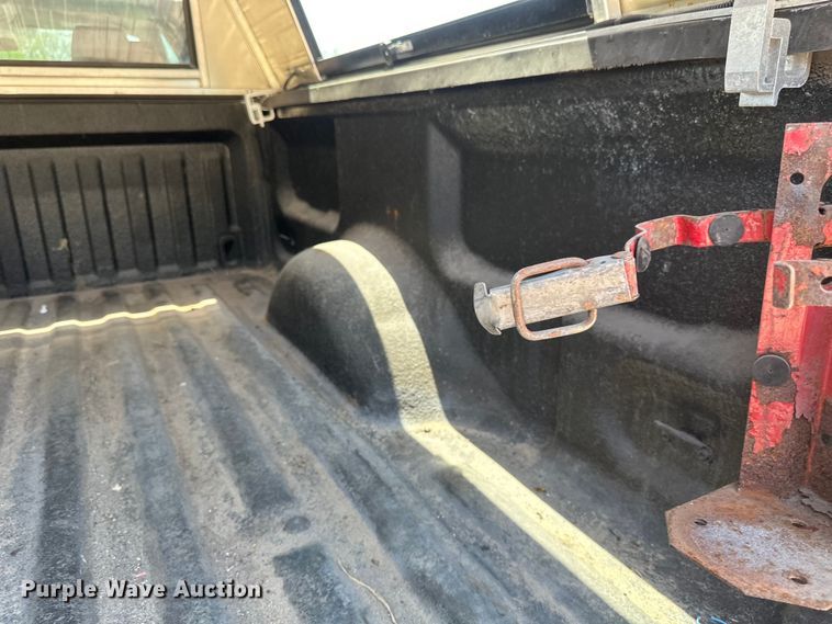 image for item EB2533 2005 Ford F150 XLT SuperCab pickup truck