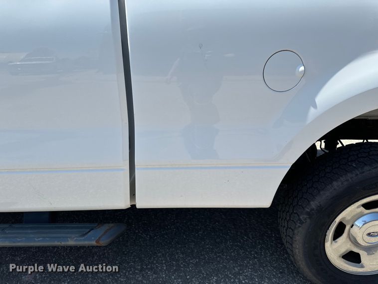 image for item EB2533 2005 Ford F150 XLT SuperCab pickup truck