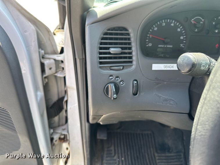 image for item EB2533 2005 Ford F150 XLT SuperCab pickup truck