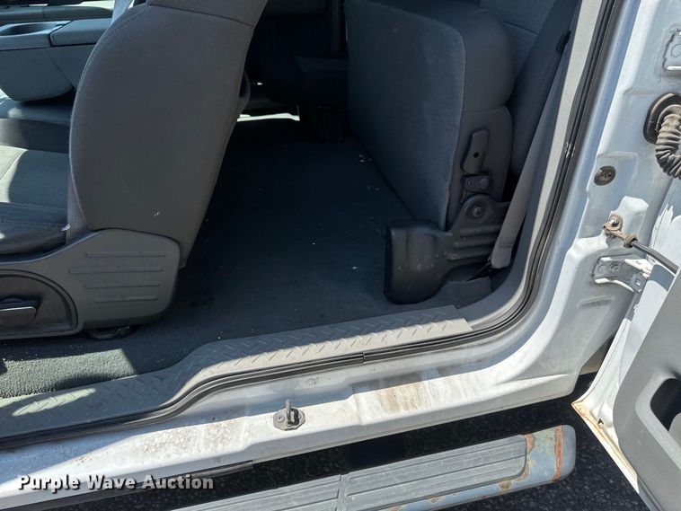 image for item EB2533 2005 Ford F150 XLT SuperCab pickup truck