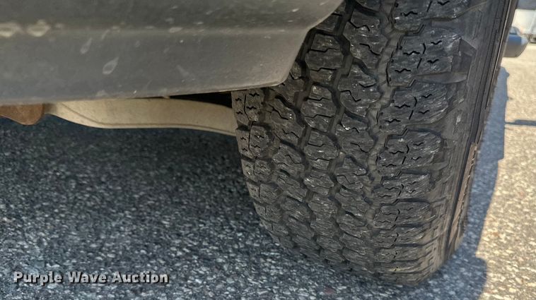 image for item EB2533 2005 Ford F150 XLT SuperCab pickup truck