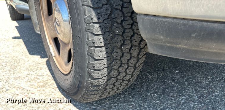 image for item EB2533 2005 Ford F150 XLT SuperCab pickup truck