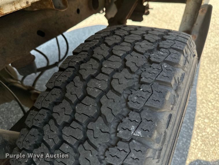 image for item EB2533 2005 Ford F150 XLT SuperCab pickup truck