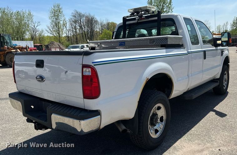 image for item EB2535 2008 Ford F350 Super Duty XLT SuperCab pickup truck