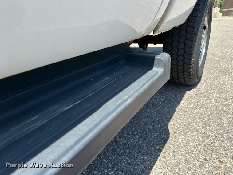 image for item EB2535 2008 Ford F350 Super Duty XLT SuperCab pickup truck