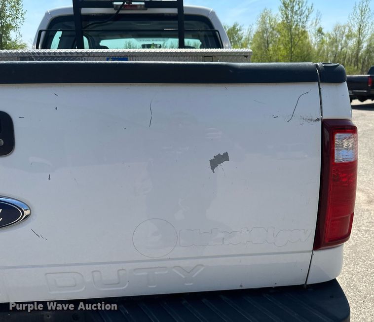 image for item EB2535 2008 Ford F350 Super Duty XLT SuperCab pickup truck