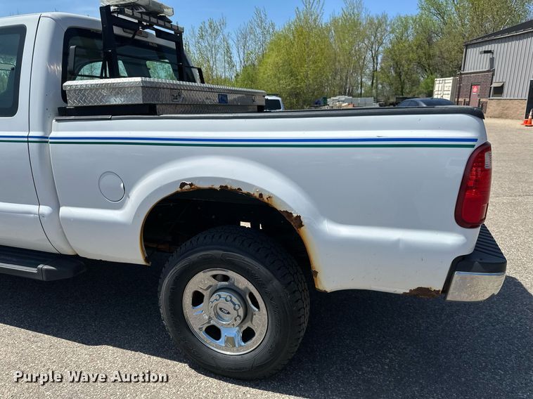 image for item EB2535 2008 Ford F350 Super Duty XLT SuperCab pickup truck