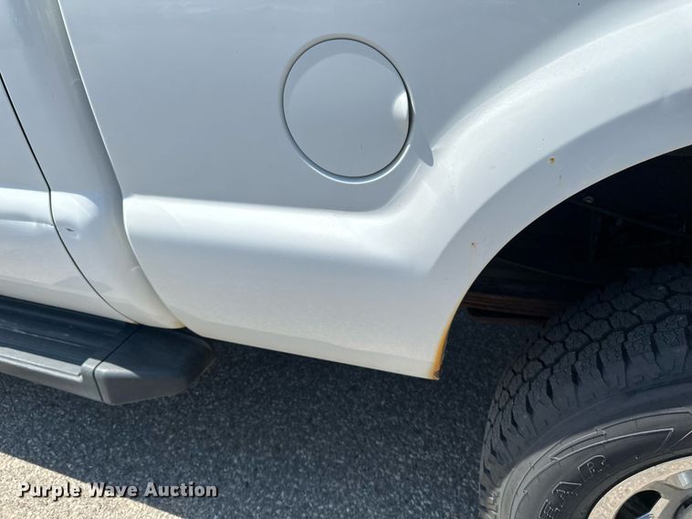 image for item EB2535 2008 Ford F350 Super Duty XLT SuperCab pickup truck