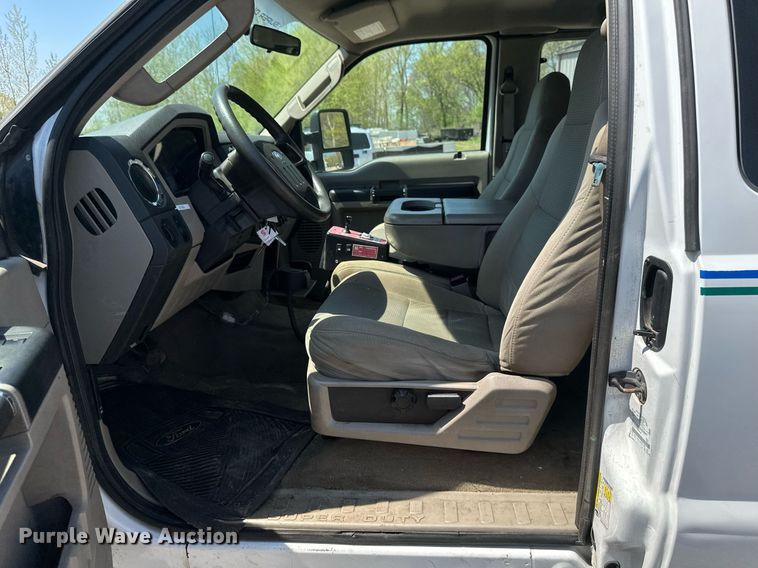 image for item EB2535 2008 Ford F350 Super Duty XLT SuperCab pickup truck
