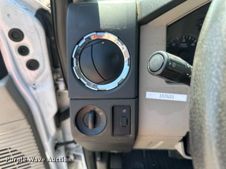 image for item EB2535 2008 Ford F350 Super Duty XLT SuperCab pickup truck