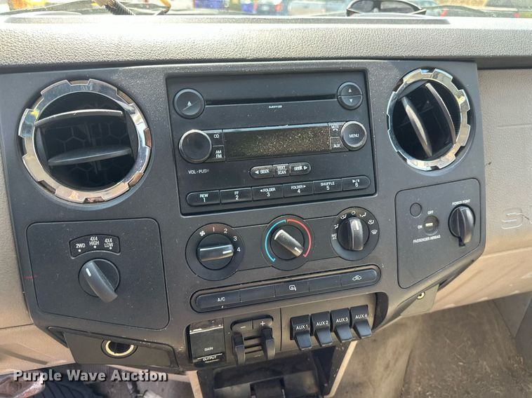 image for item EB2535 2008 Ford F350 Super Duty XLT SuperCab pickup truck