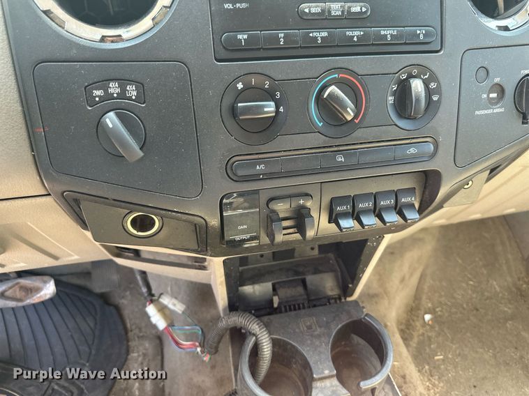 image for item EB2535 2008 Ford F350 Super Duty XLT SuperCab pickup truck