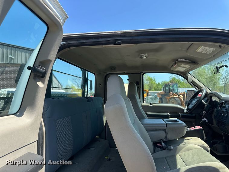 image for item EB2535 2008 Ford F350 Super Duty XLT SuperCab pickup truck