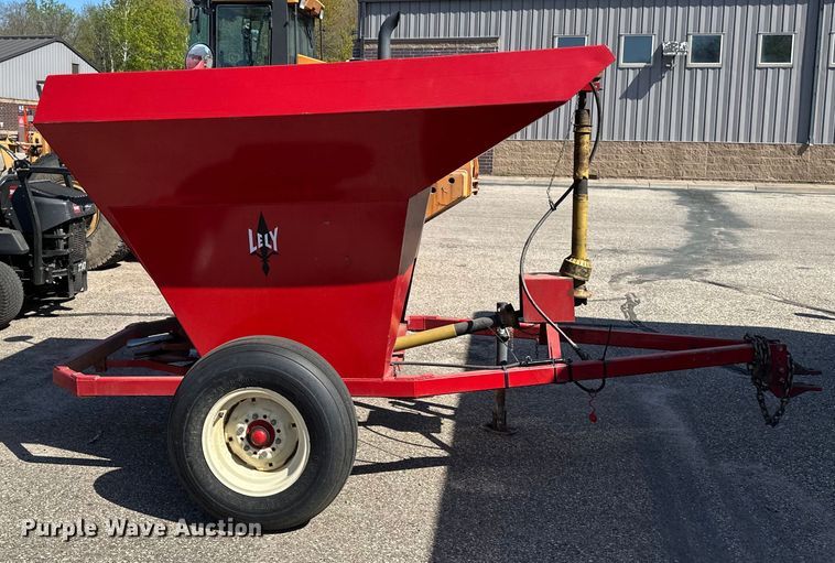 image for item EB2545 Lely L4000 spreader