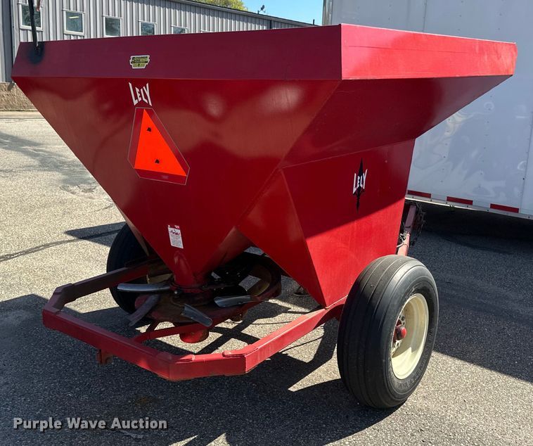 image for item EB2545 Lely L4000 spreader