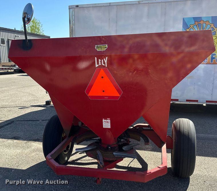 image for item EB2545 Lely L4000 spreader