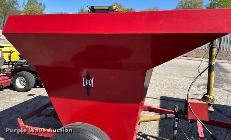 image for item EB2545 Lely L4000 spreader