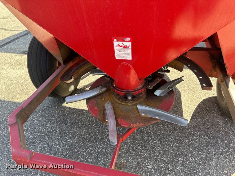 image for item EB2545 Lely L4000 spreader