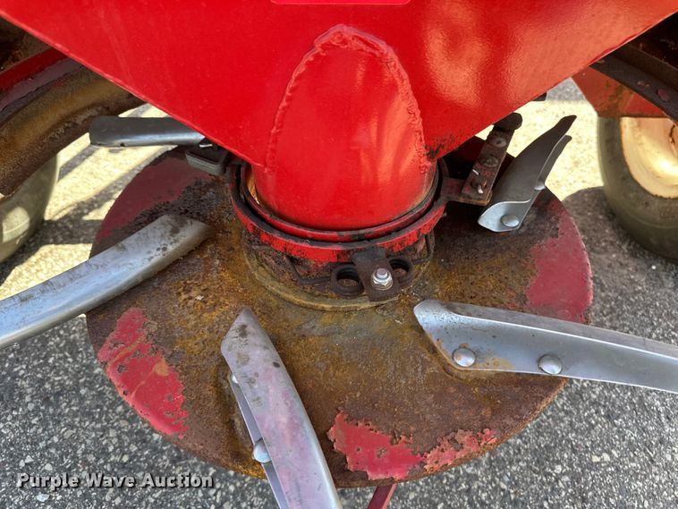 image for item EB2545 Lely L4000 spreader