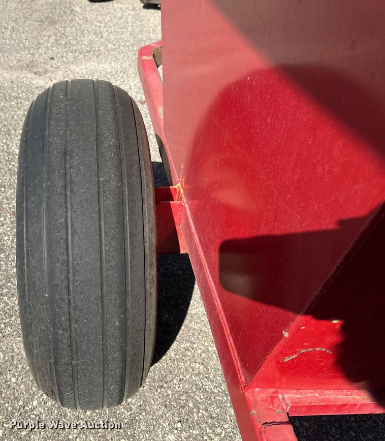 image for item EB2545 Lely L4000 spreader