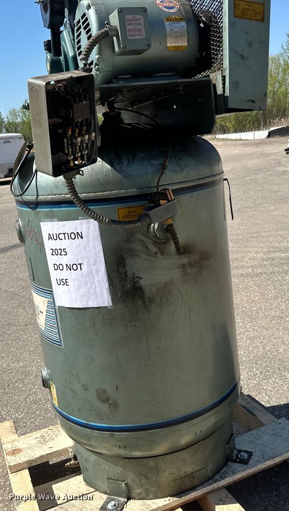 image for item EB2546 C Aire U631222-71V air compressor