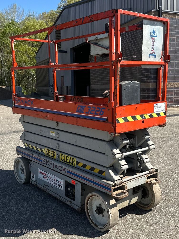image for item EB2548 2002 Sky Jack SJIII 3226 scissor lift
