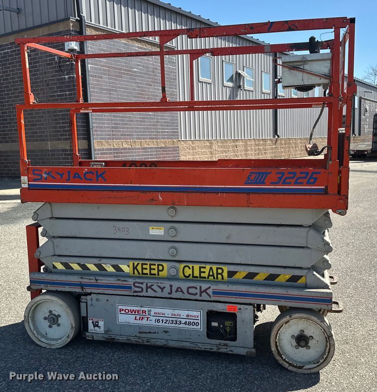 image for item EB2548 2002 Sky Jack SJIII 3226 scissor lift