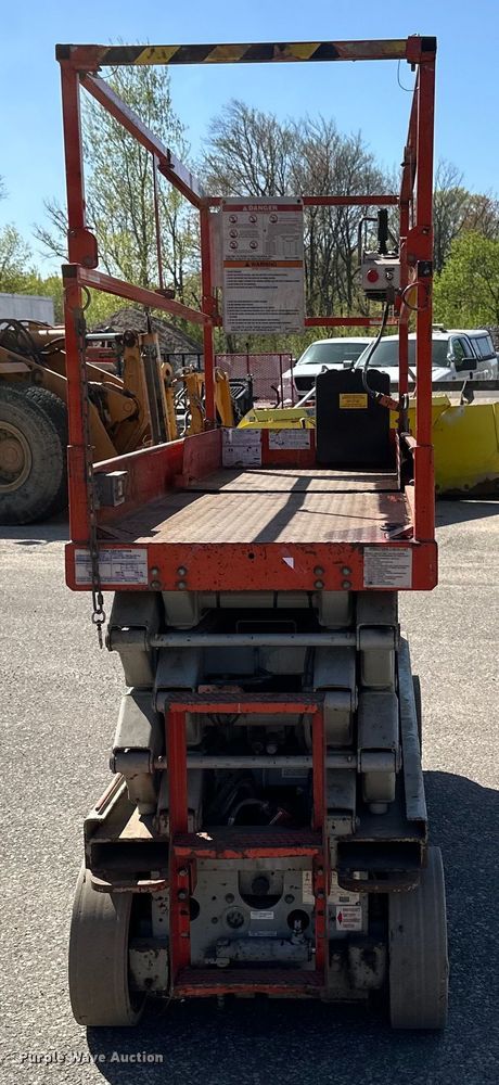 image for item EB2548 2002 Sky Jack SJIII 3226 scissor lift